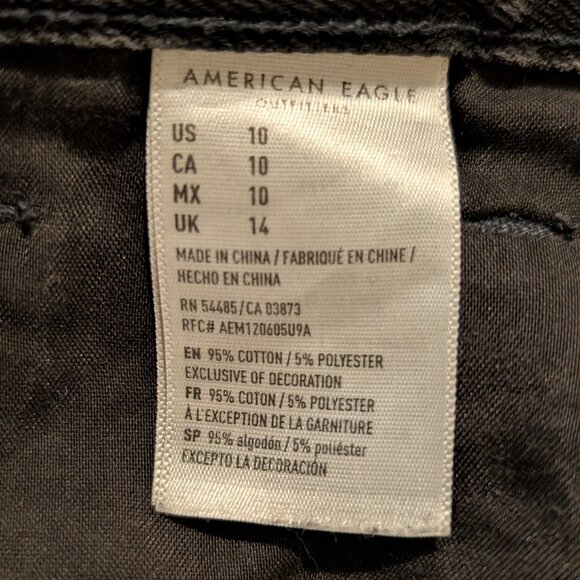 American Eagle Black Slightly Distressed Mom Shorts - Picture 6 of 6